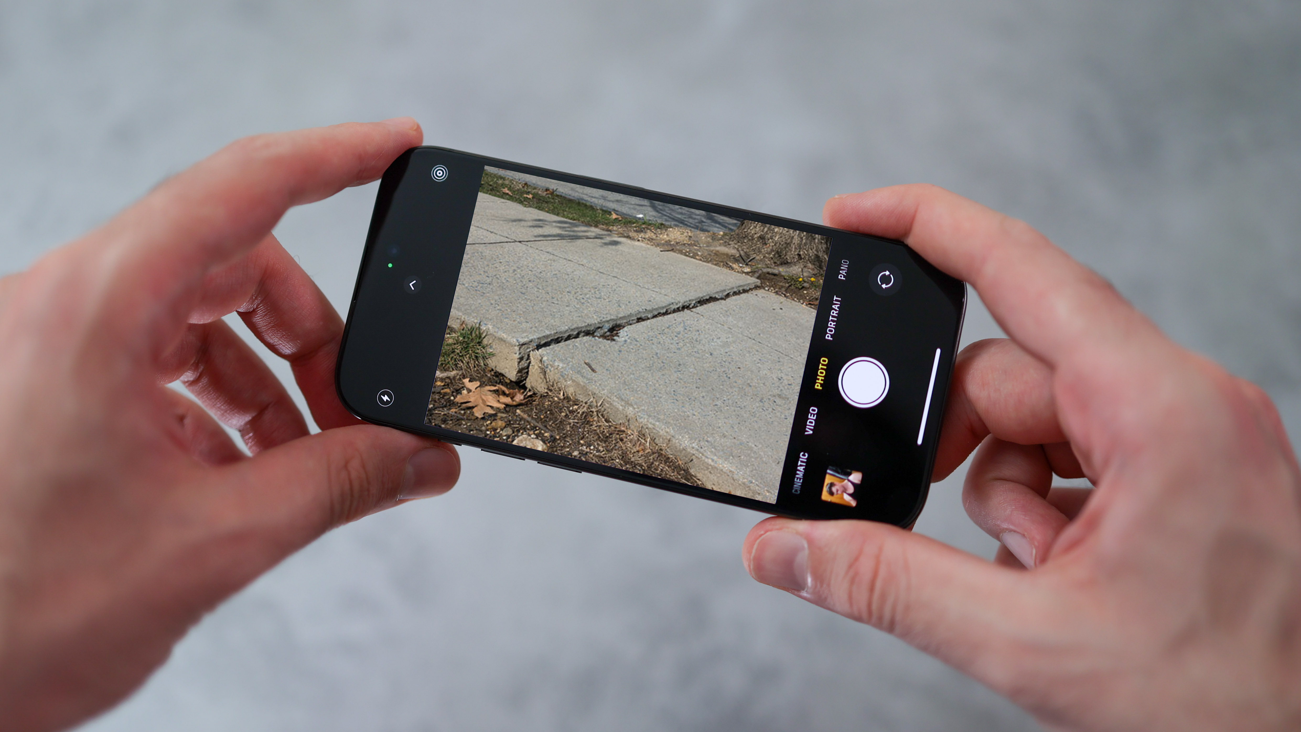 Text a photo icon